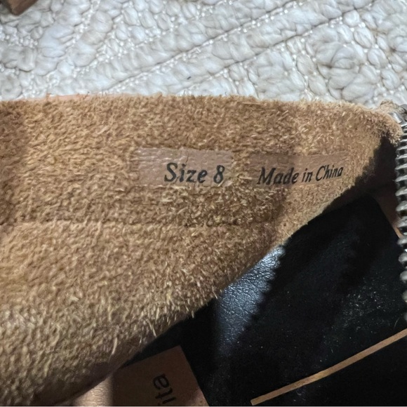 Dolce Vita Suede Zipper Ankle Boots Tan Heeled Booties Size 8 Block Heel - Picture 11 of 11